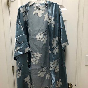 Silky Robe blue flower pattern Size: M